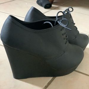 Faux Leather lace up wedges women’s 10W